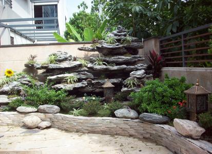 庭院假山正对着屋门好吗