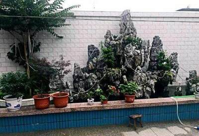 晒;我的农村家婆的房,房子谈不上高大上,但是我很喜欢,特别是小院的花坛和假山水池