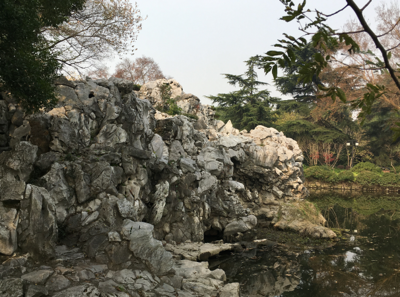 假山耸翠识蠡园